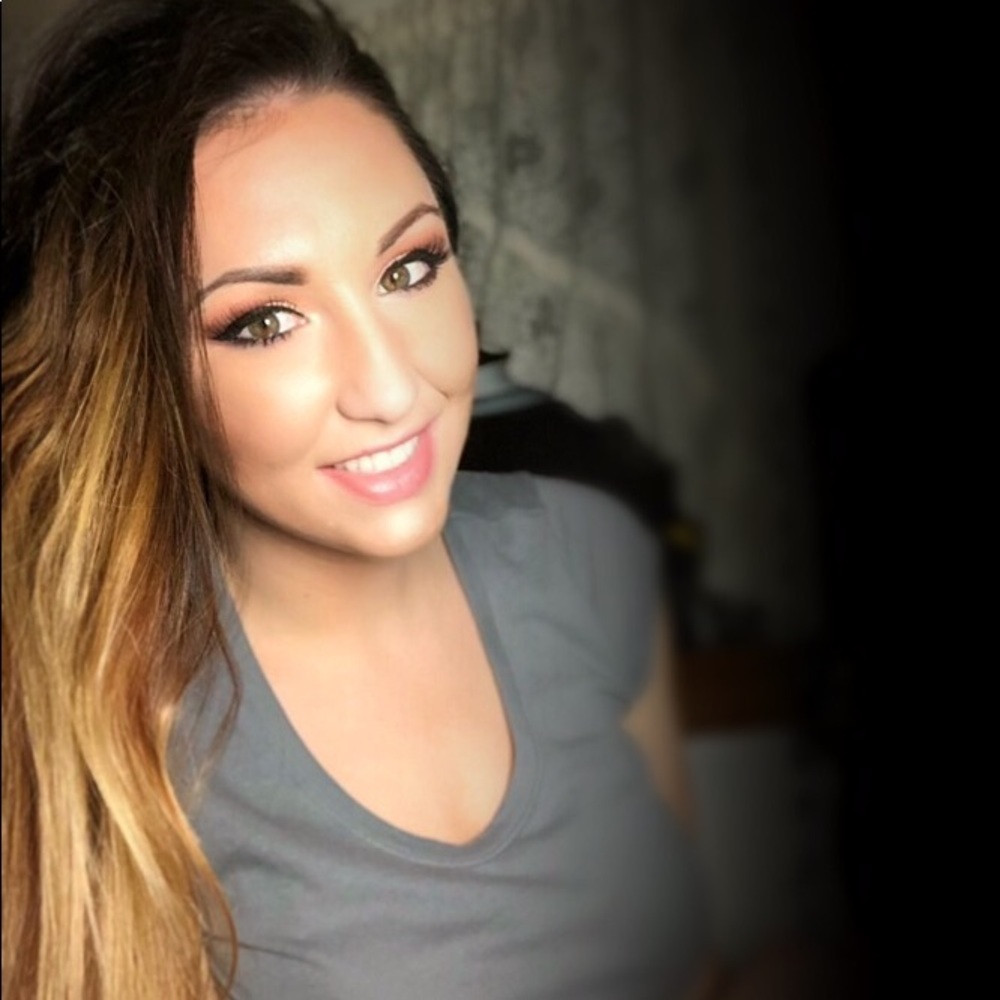Meet your Posher, Haley